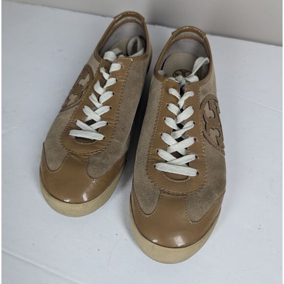 Tory Burch Murphy Sneakers Size 9 Tan Suede Patent Leather Logo Low Top Casual - Picture 2 of 11